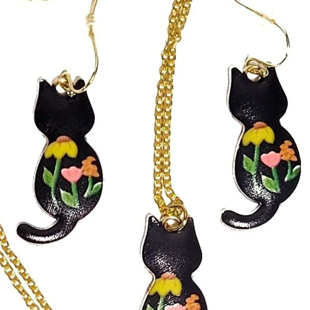 Flower Painted Enamel Kitty Cat Back Necklace & Earrings Set NWT - Picture 2 of 8